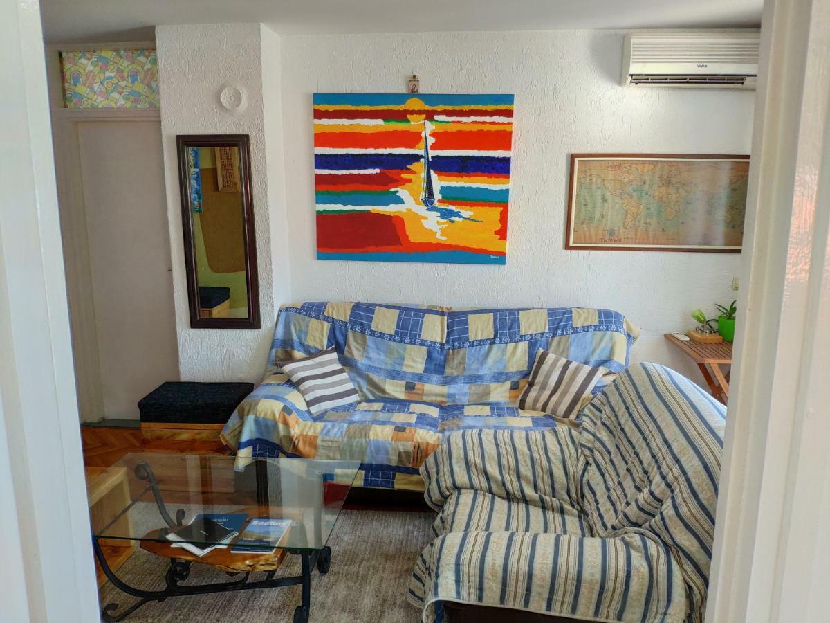 Apartman La Siesta Bar Luaran gambar