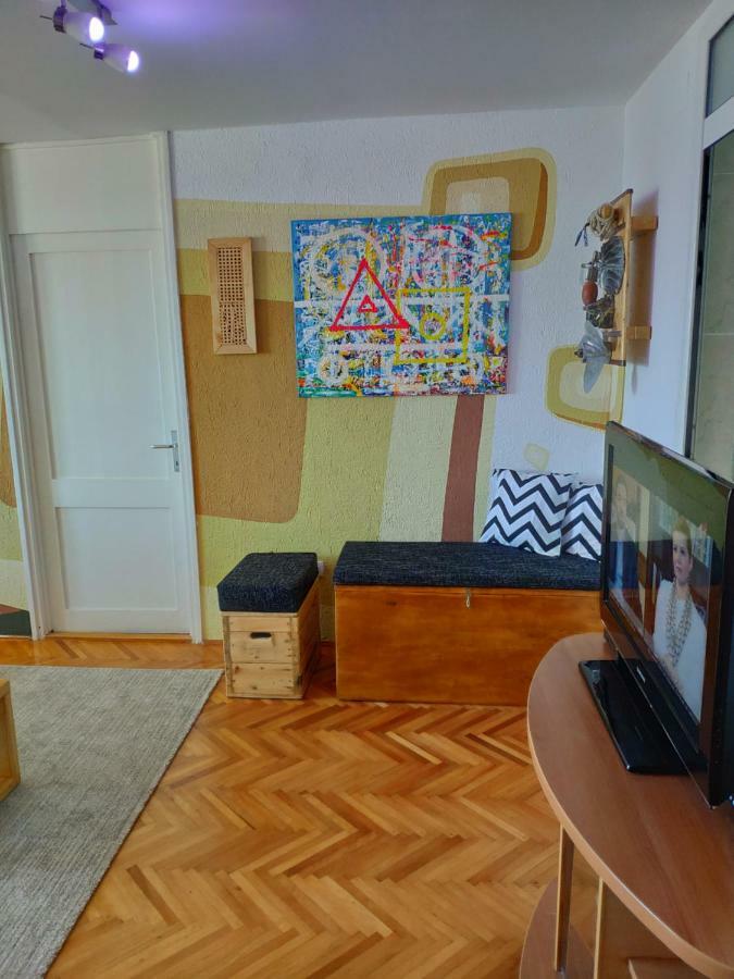 Apartman La Siesta Bar Luaran gambar