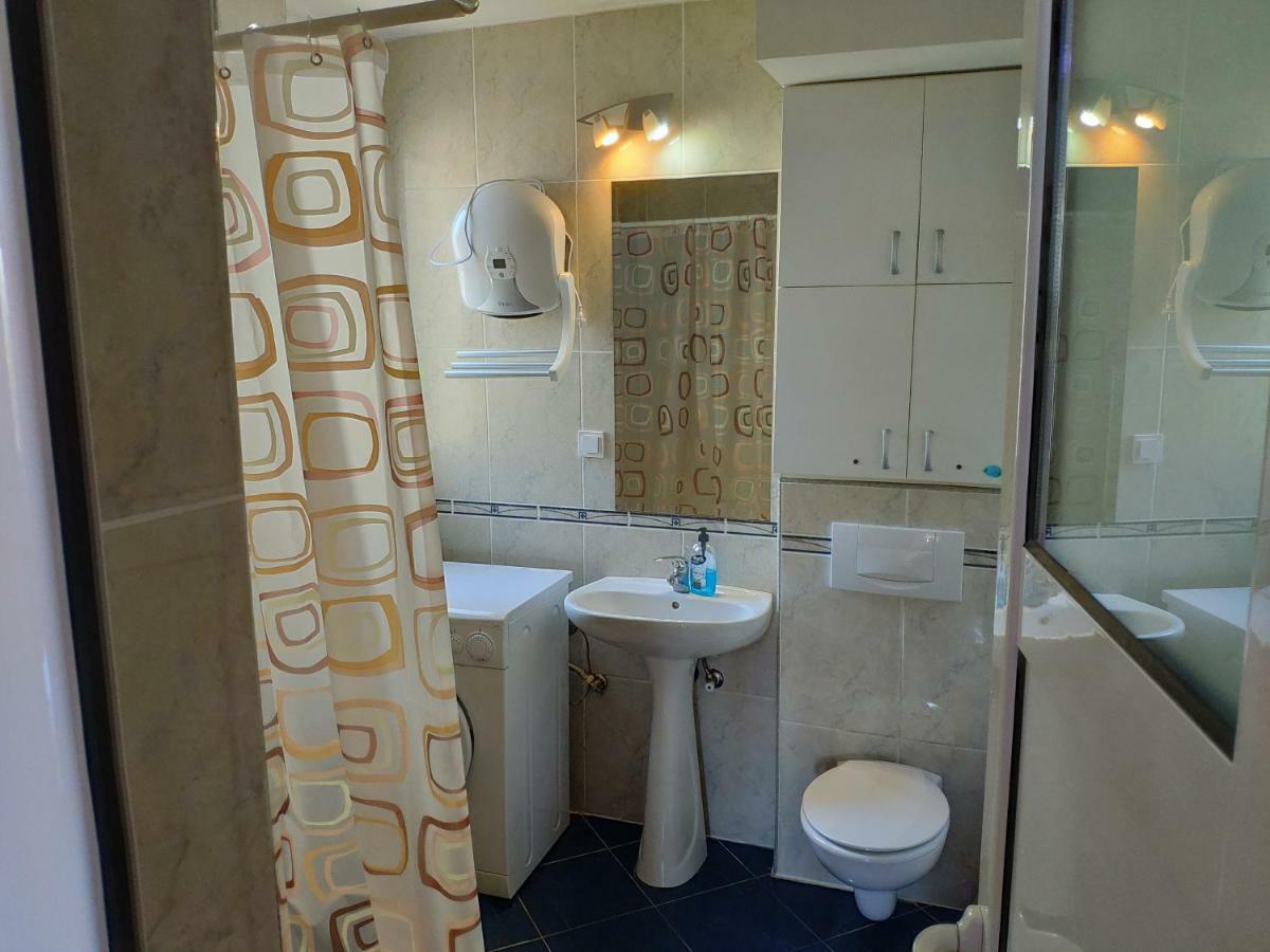 Apartman La Siesta Bar Luaran gambar